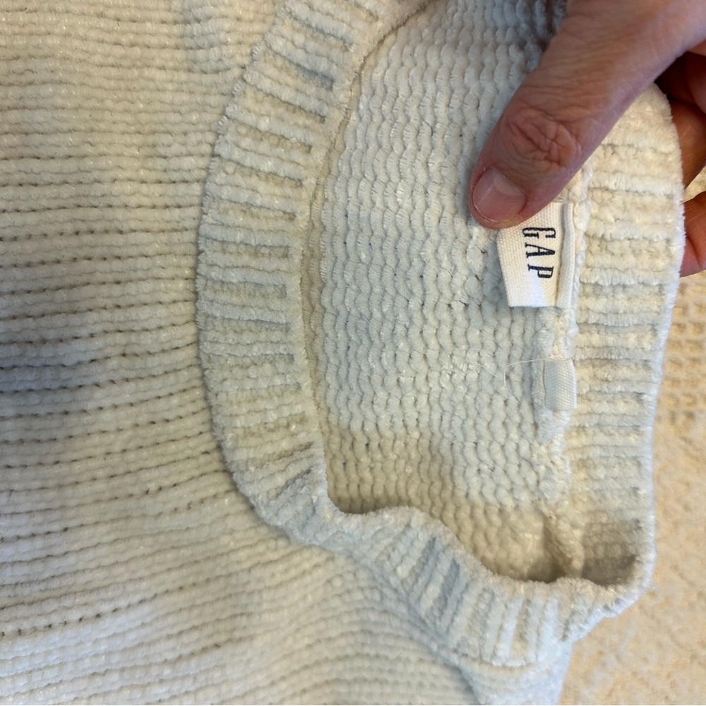 GAP Ribbed Knit Sweater - Picture 4 of 5